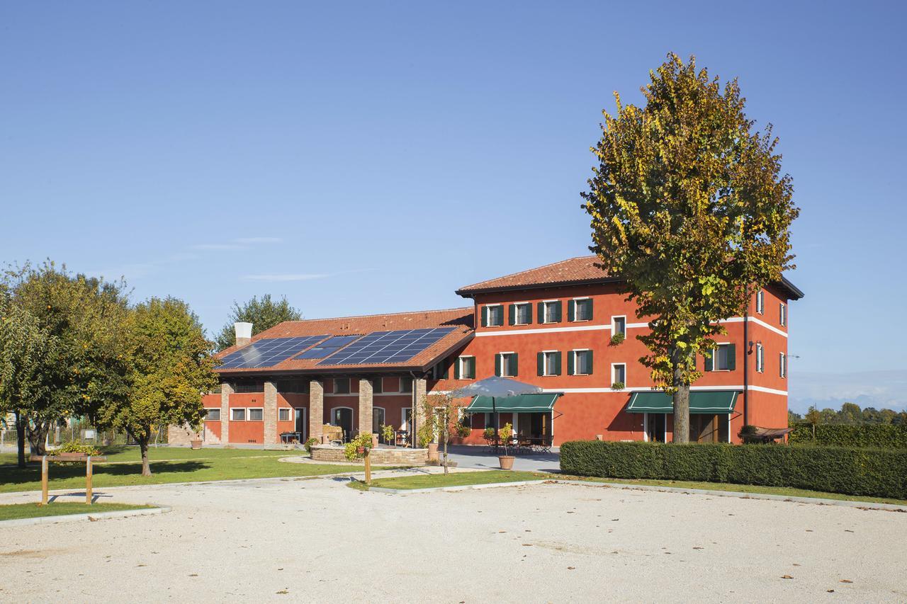Ca' Ciaran Bed & Breakfast Chiarano Eksteriør bilde
