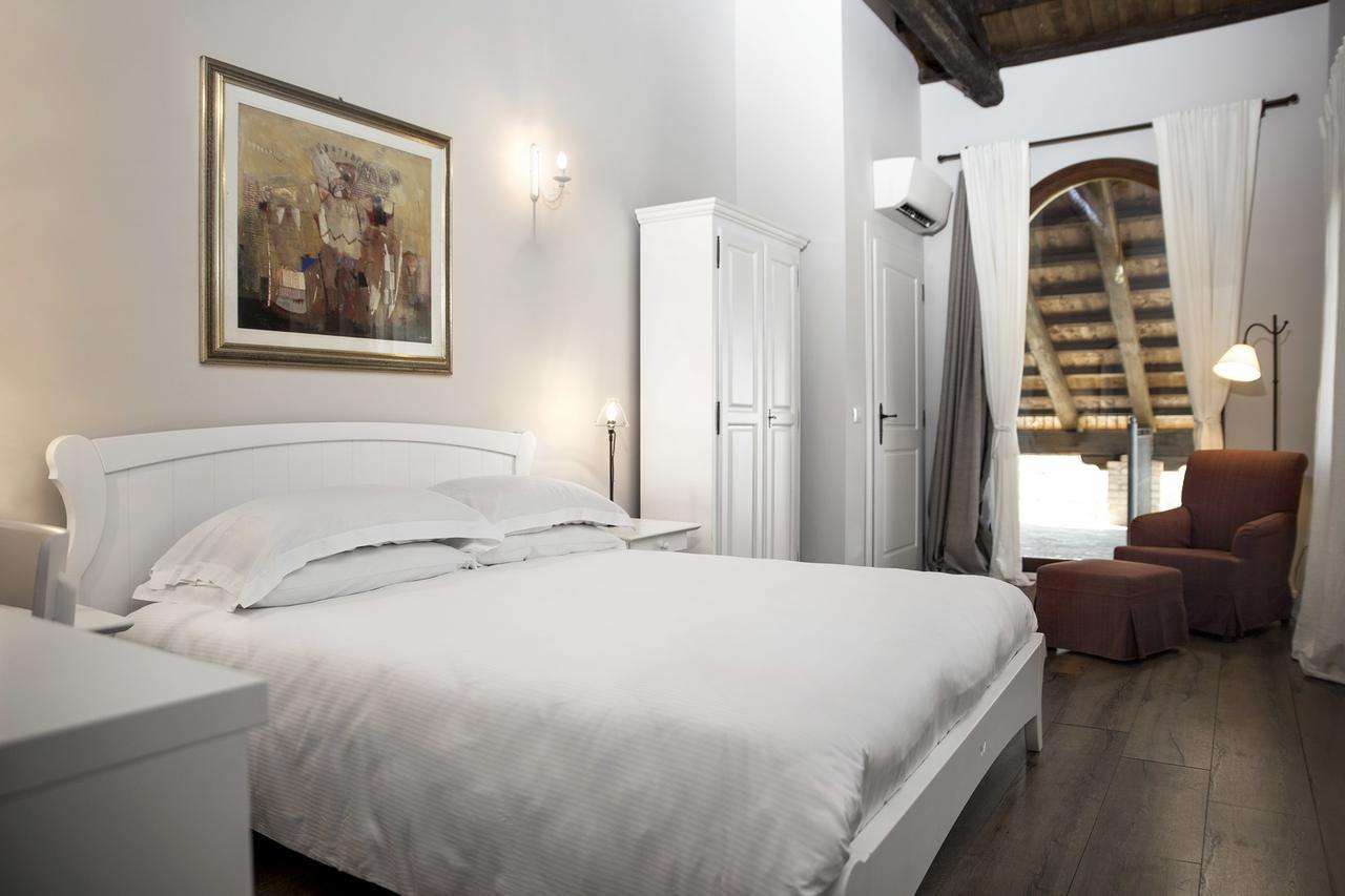 Ca' Ciaran Bed & Breakfast Chiarano Eksteriør bilde