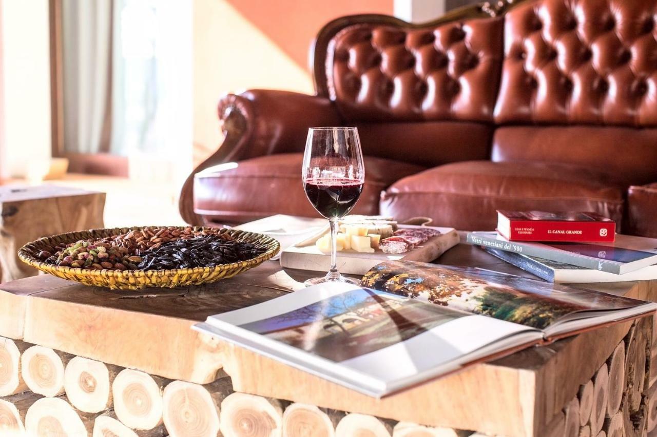 Ca' Ciaran Bed & Breakfast Chiarano Eksteriør bilde